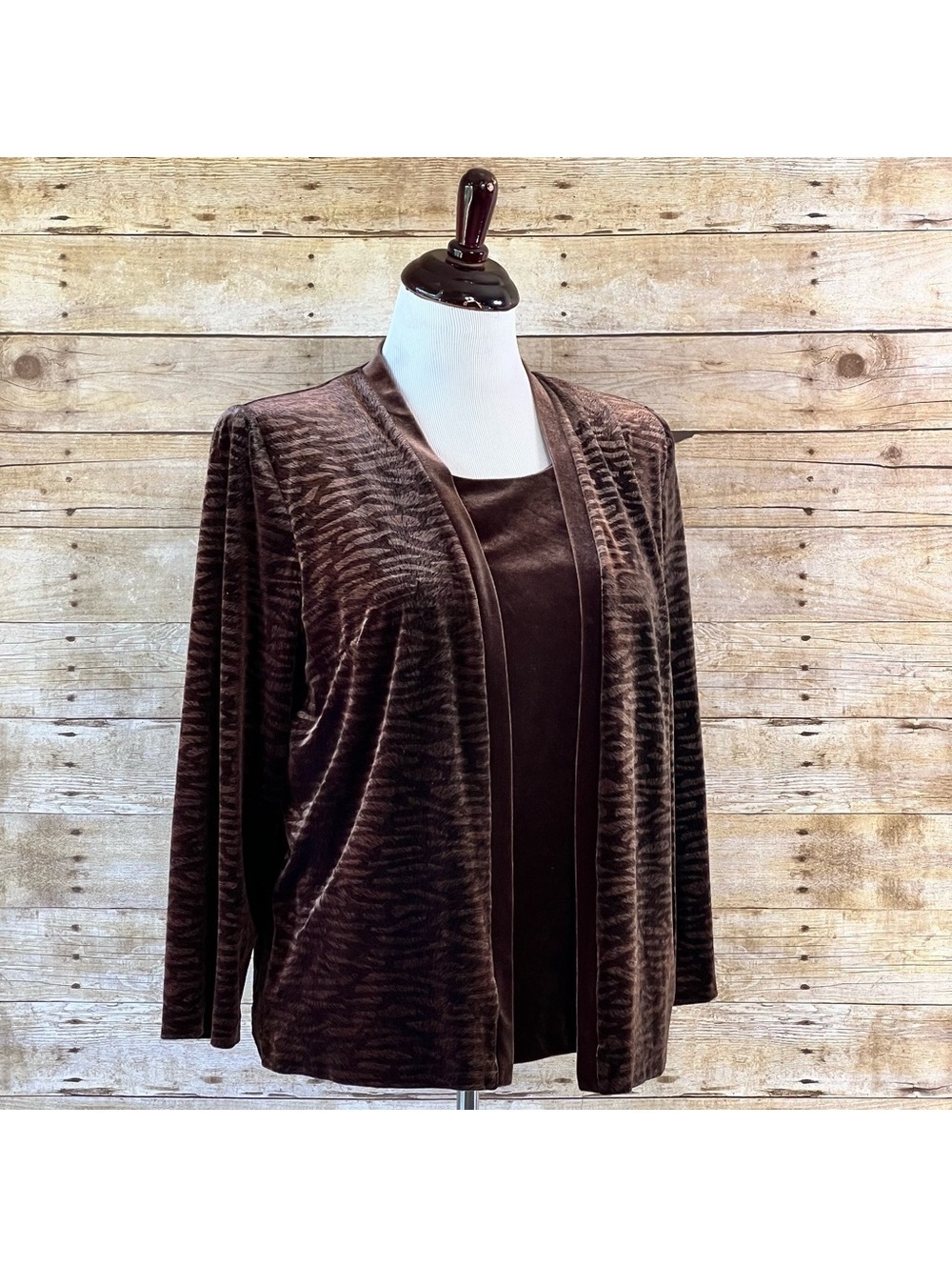 Kathie Lee Woman Brown Velvet Two-Piece Cardigan and Shell Top Set Size 18W